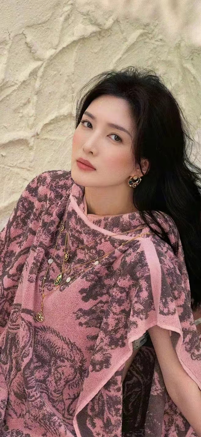 江疏影白裙高清写真壁纸插图11