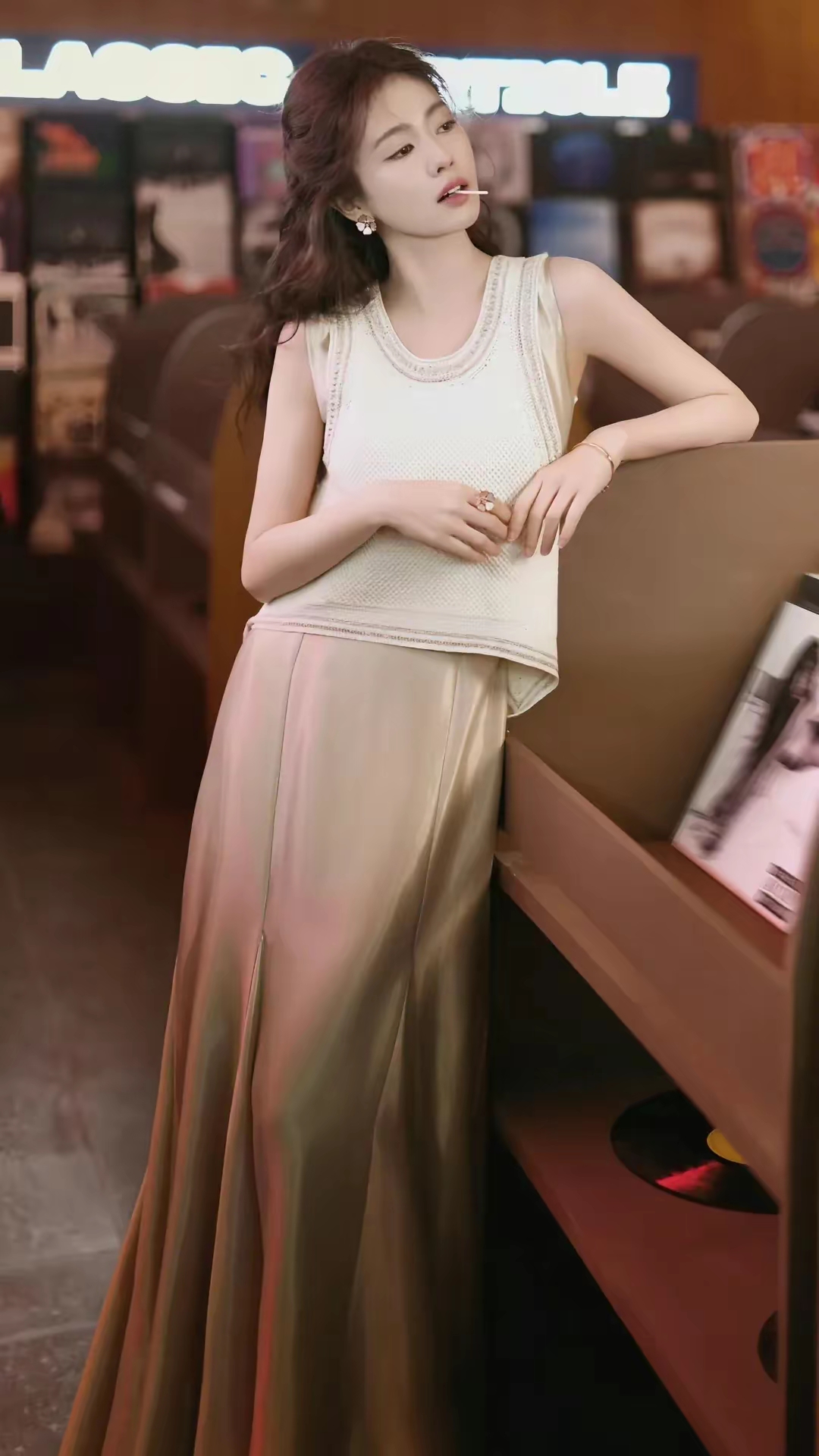 白鹿高清时尚穿搭美图壁纸插图6