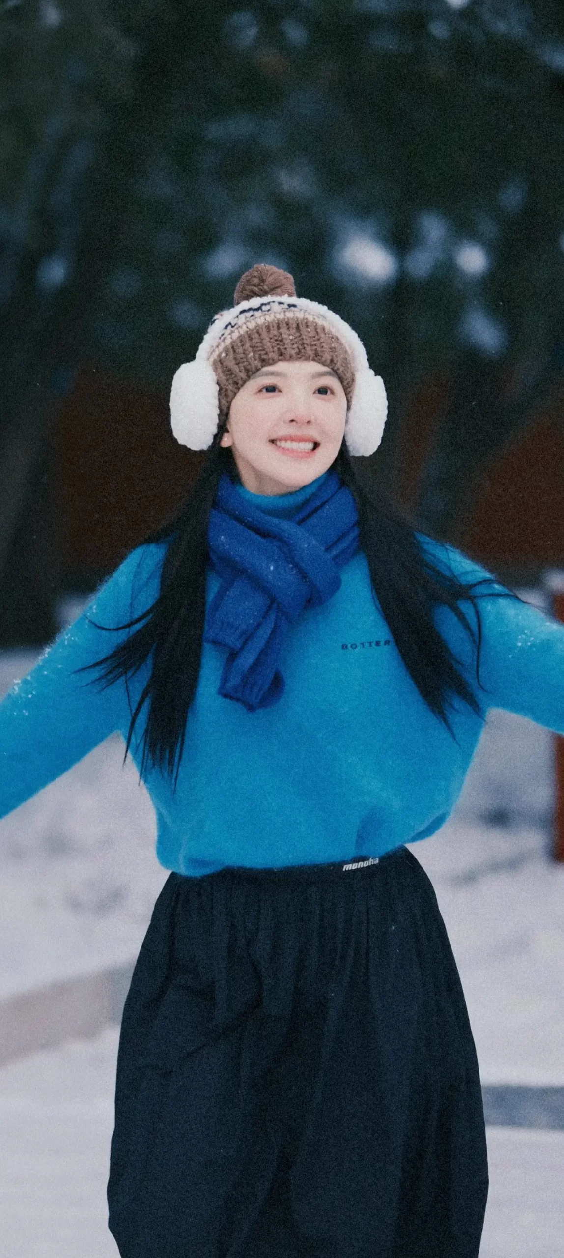 章若楠冬季氛围感写真壁纸插图5