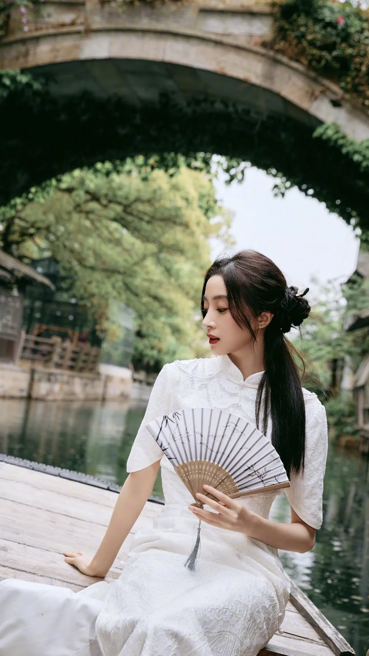 胡冰卿旗袍写真插图1