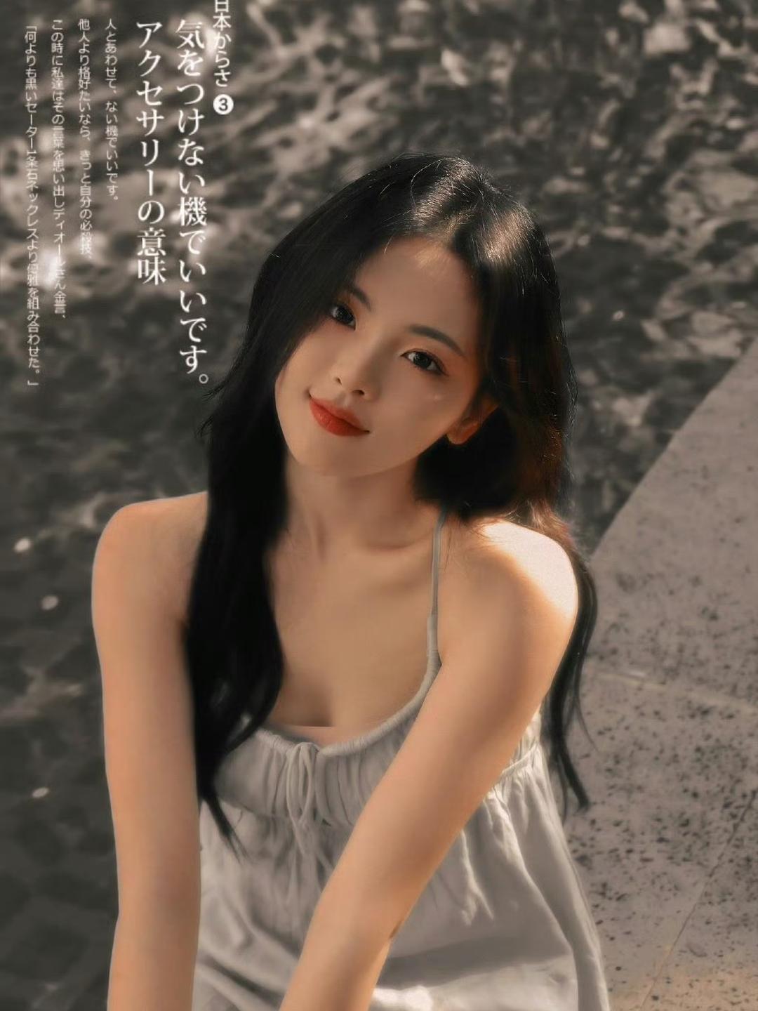 阳光里的杨超越写真插图7