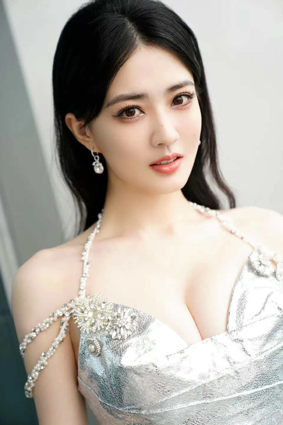 女神徐璐性感高清写真插图2