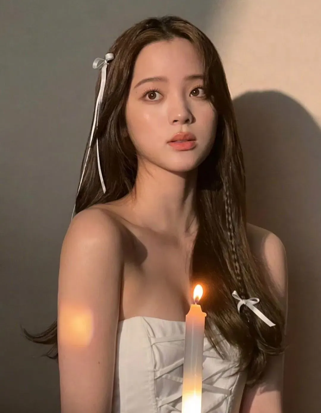 欧阳娜娜抹胸裙性感诱人写真插图5