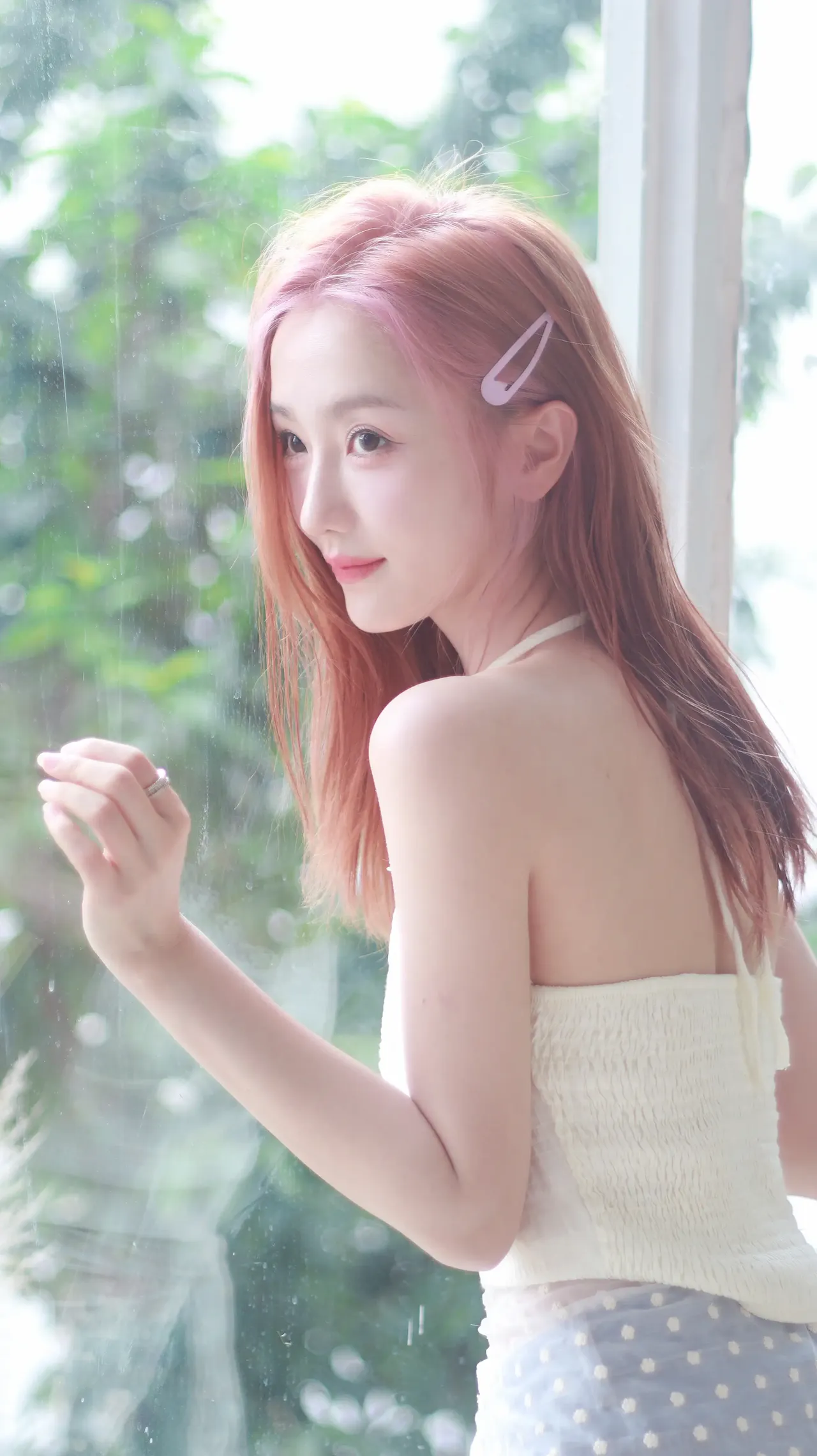肖燕粉色长发写真插图4