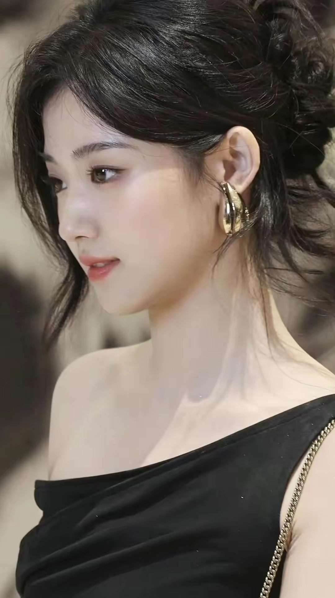 卢昱好适合这个妆造呀，有被美到插图4