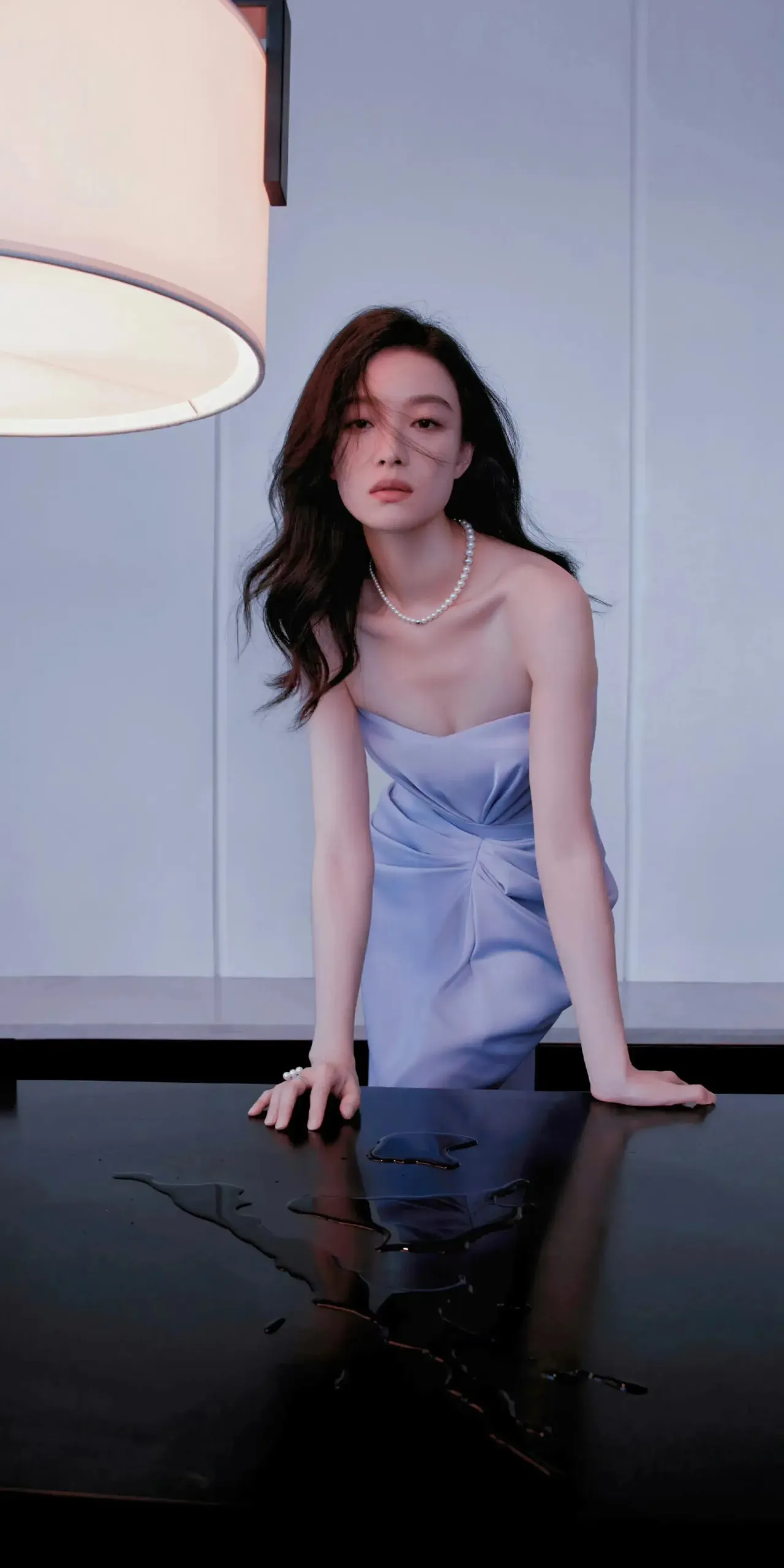 倪妮抹胸礼服写真，尽显凹凸身材插图5