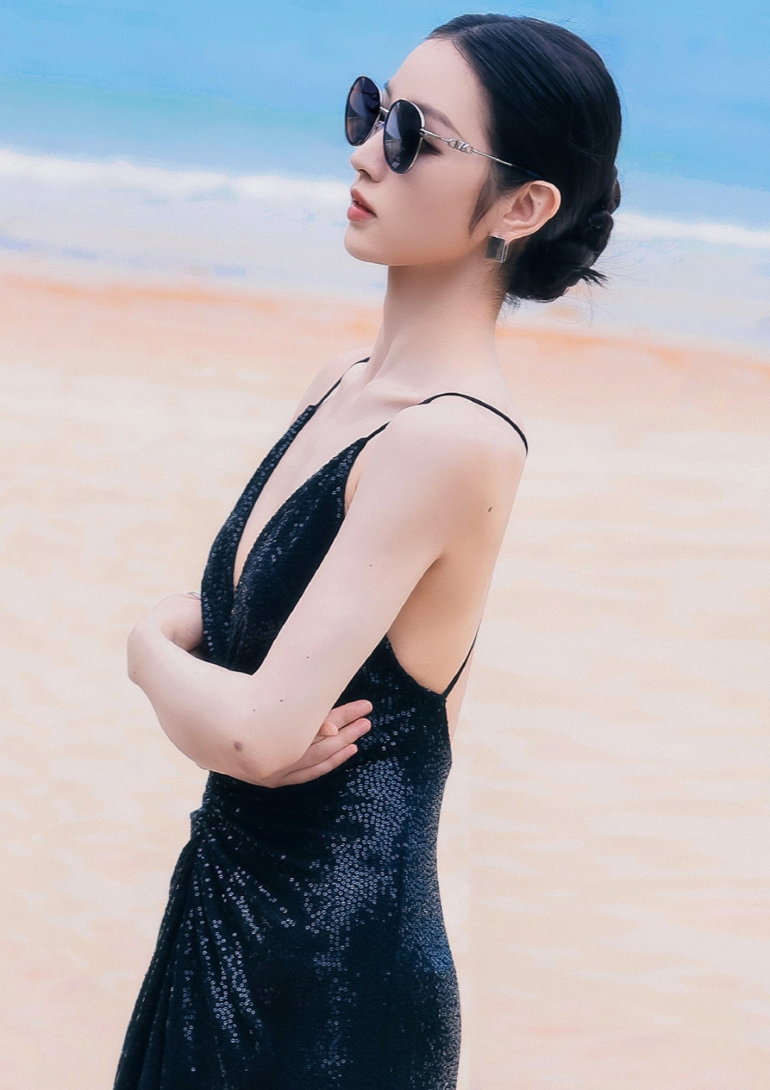 田曦薇黑裙写真插图7