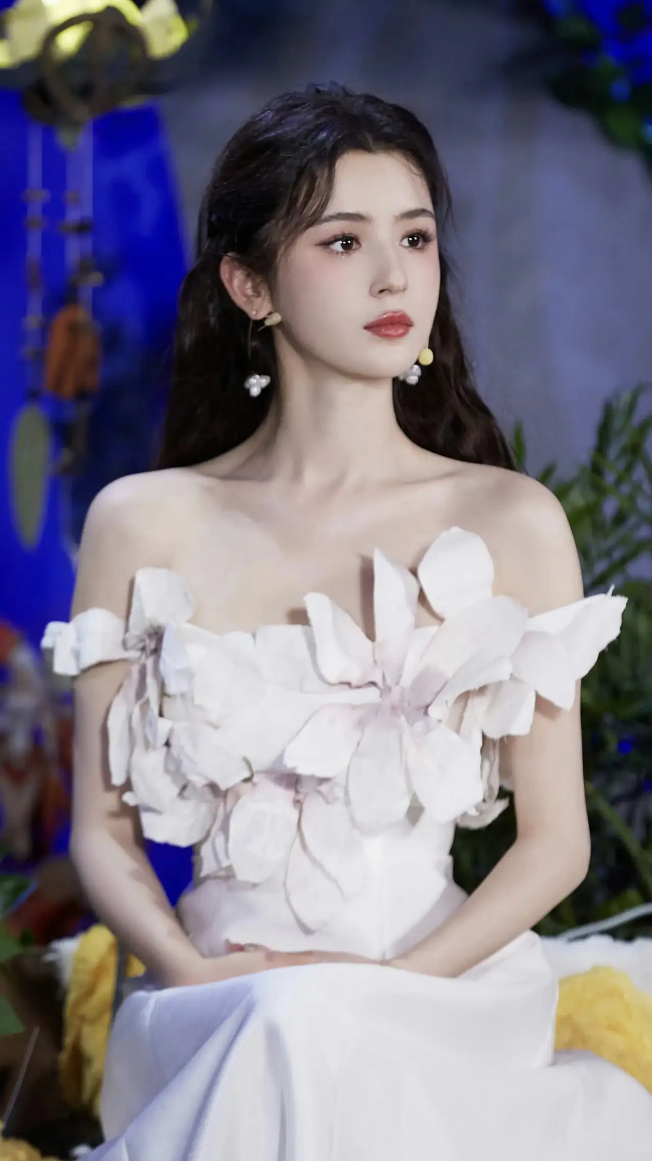 哈尼克孜甜美灵动写真插图4