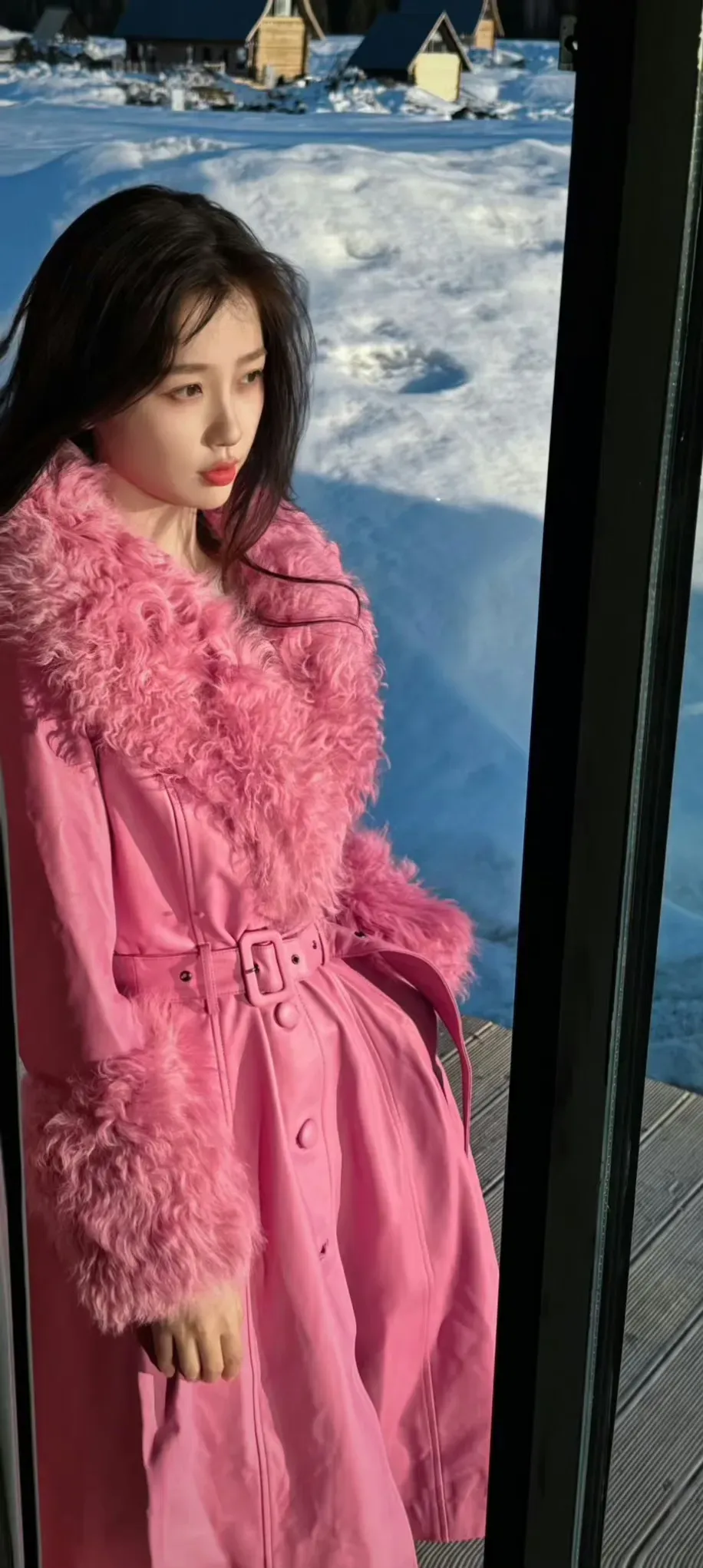 虞书欣甜美迷人写真插图4