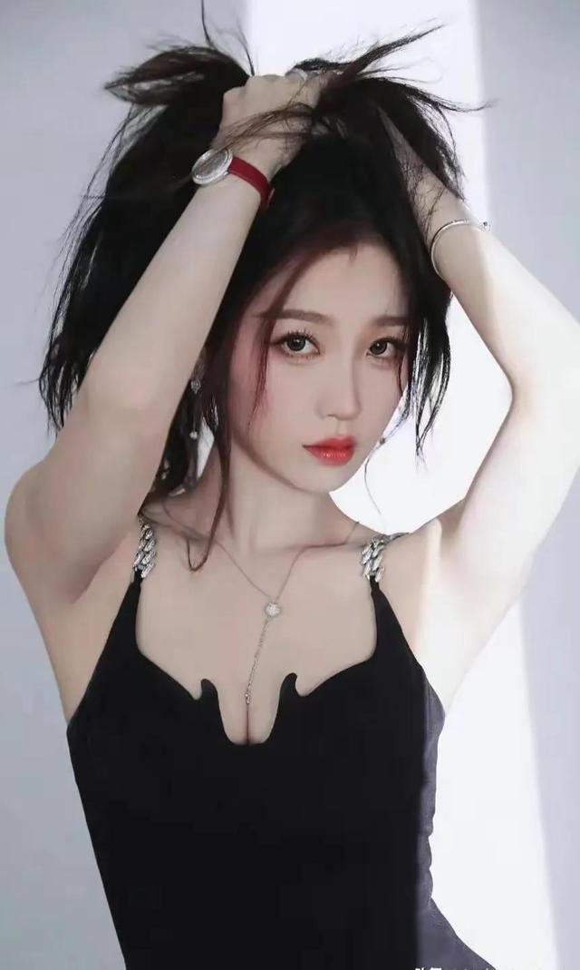 虞书欣深v礼服写真插图