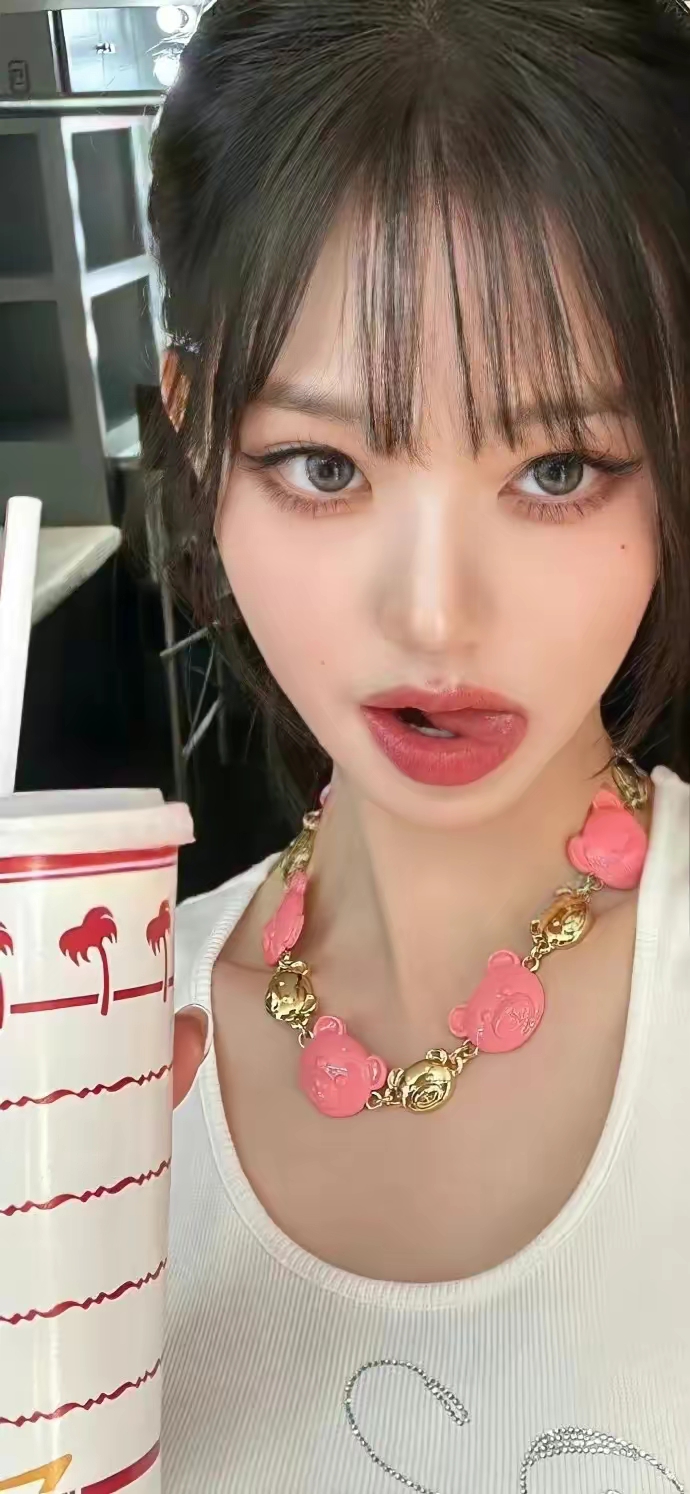 张元英写真壁纸插图3
