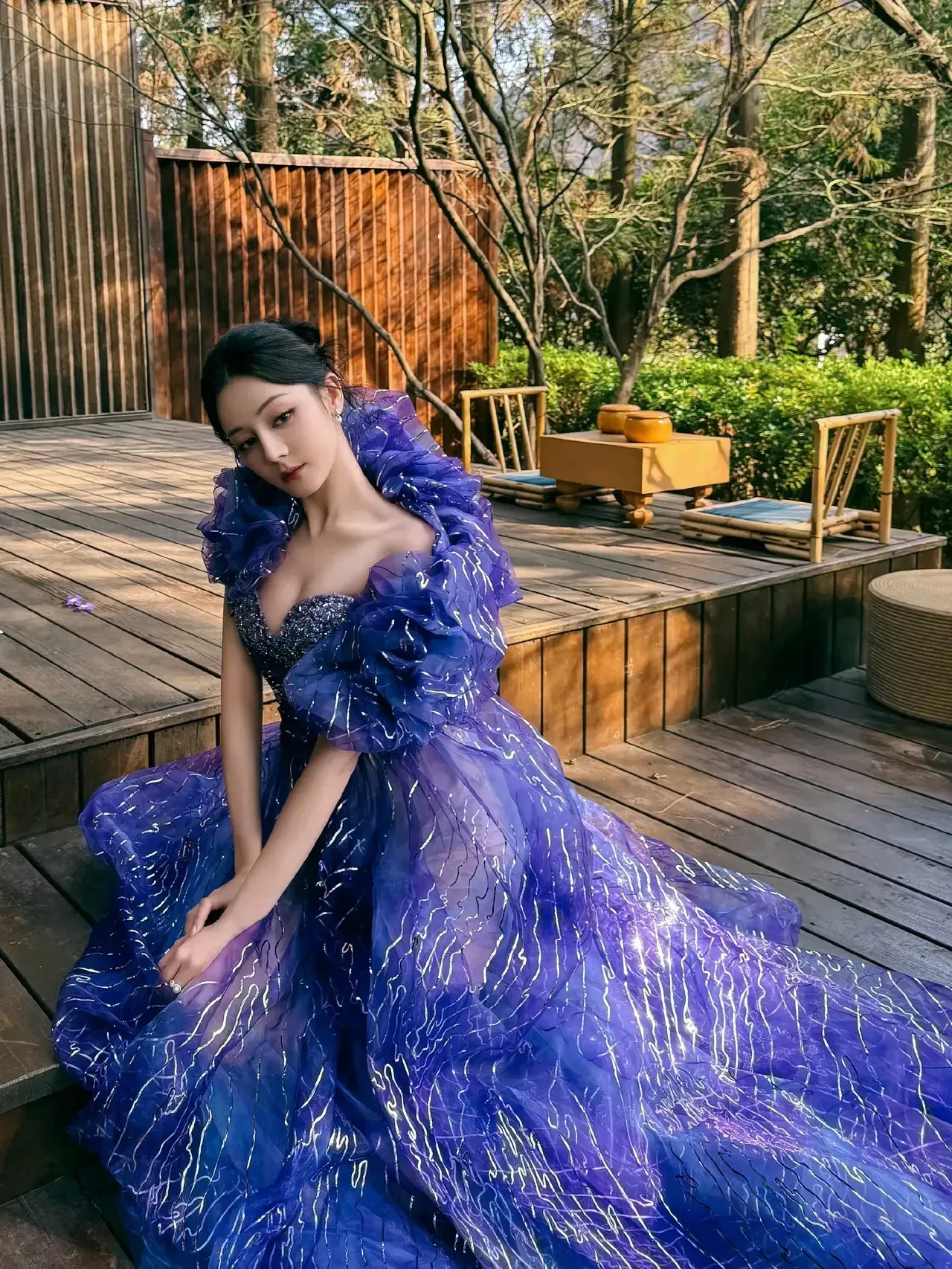 迪丽热巴紫色长裙写真插图4