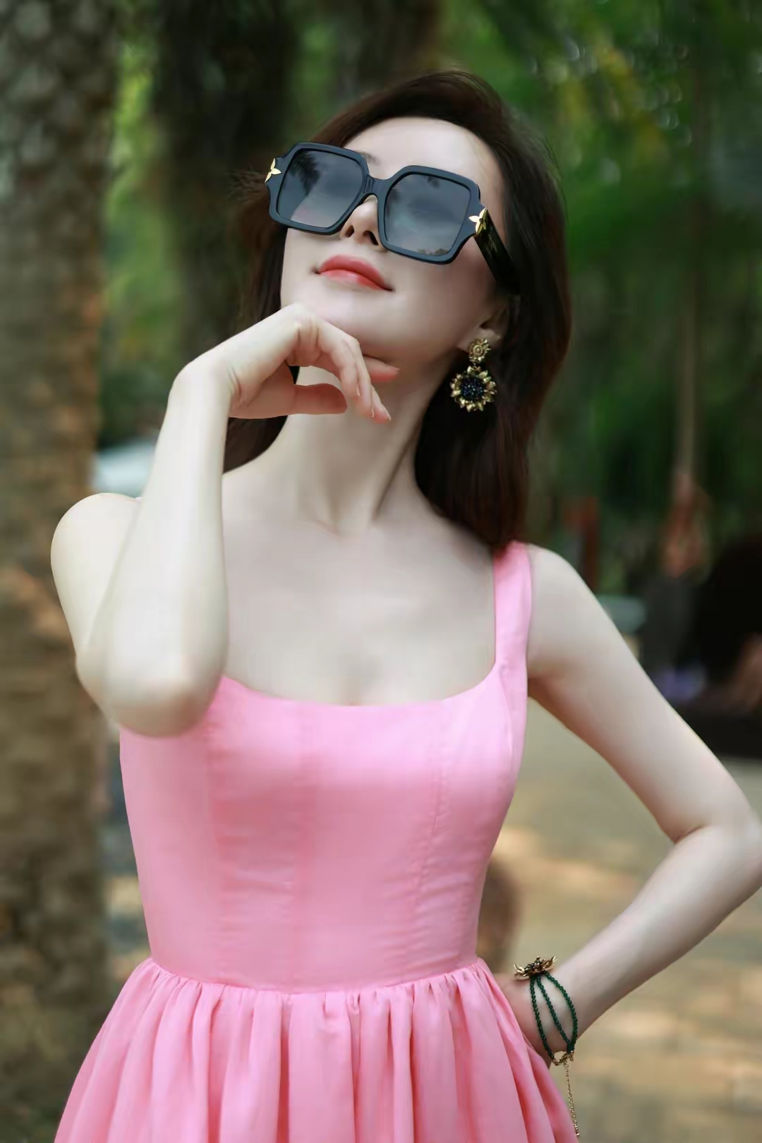舒畅粉色连衣裙明媚写真插图4