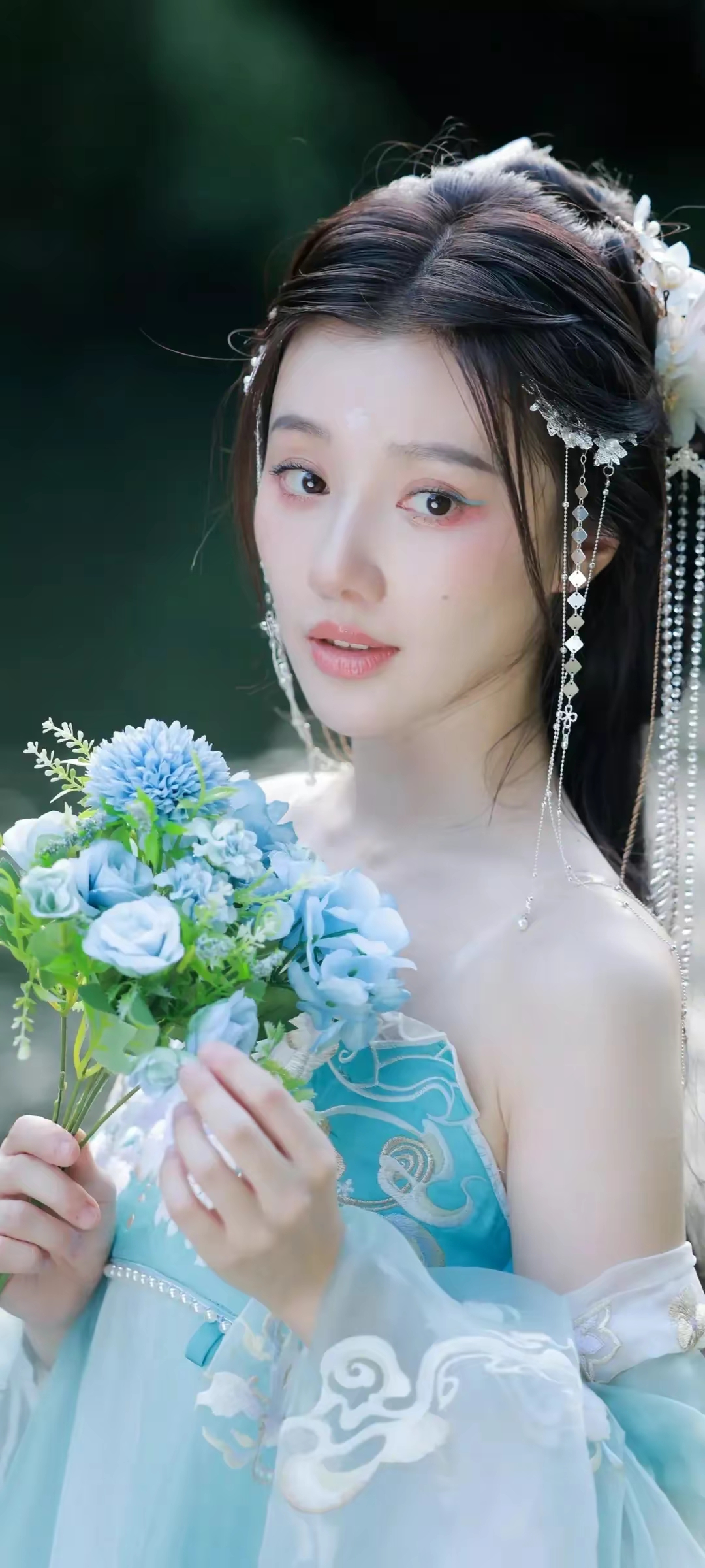 王鹤润古装高清写真壁纸插图2