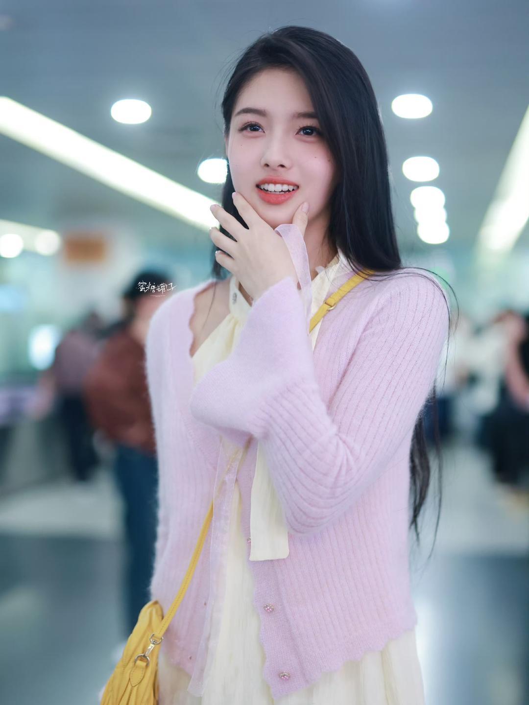 艾米妹妹又漂亮又可爱插图2