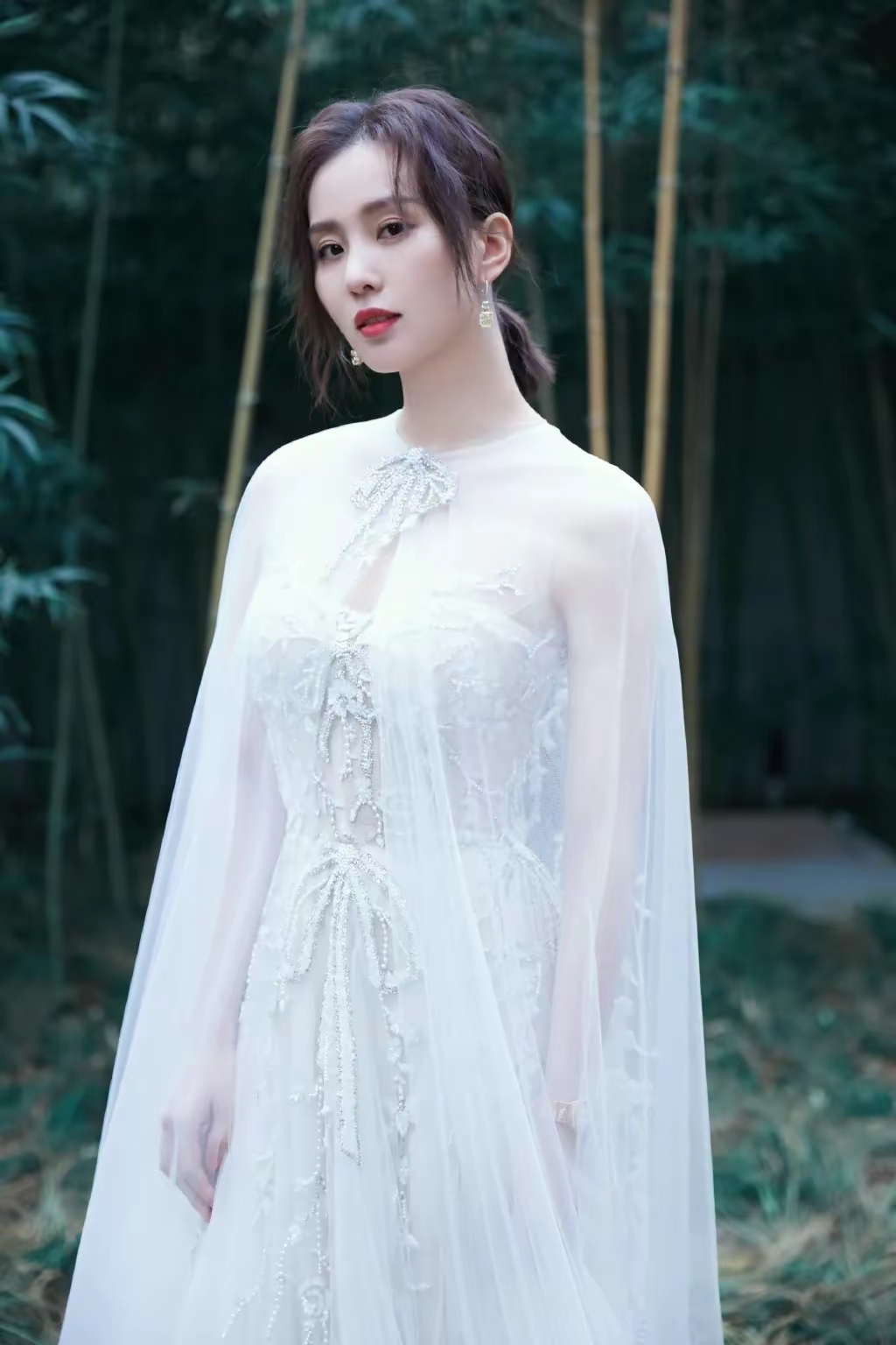 刘诗诗人妻韵味十足写真插图3