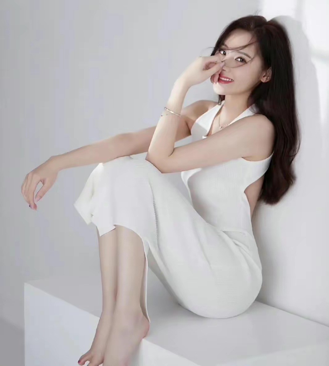 荣梓希高清性感写真插图6