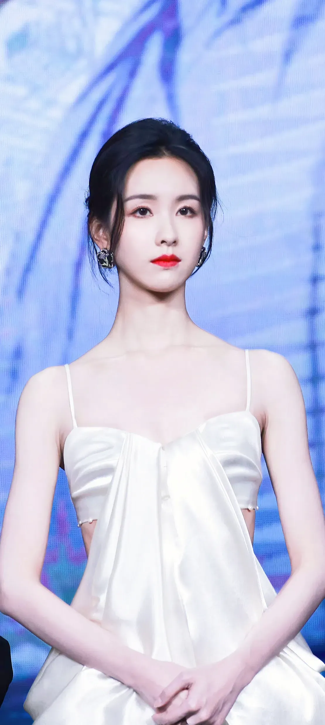 小白花陈都灵清新写真壁纸插图1
