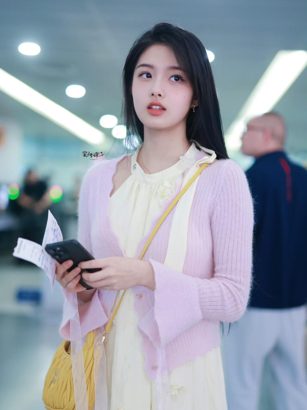 艾米妹妹又漂亮又可爱插图