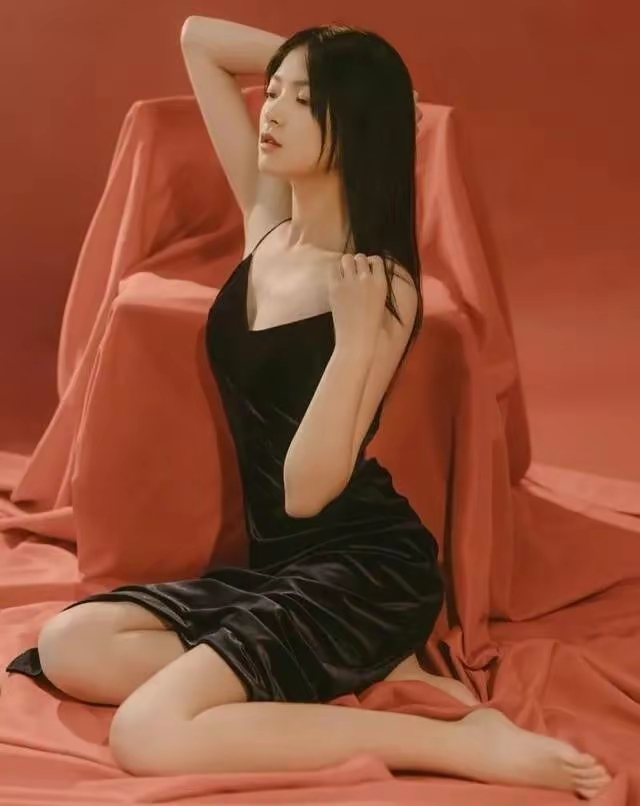 荣梓希高清性感写真插图15