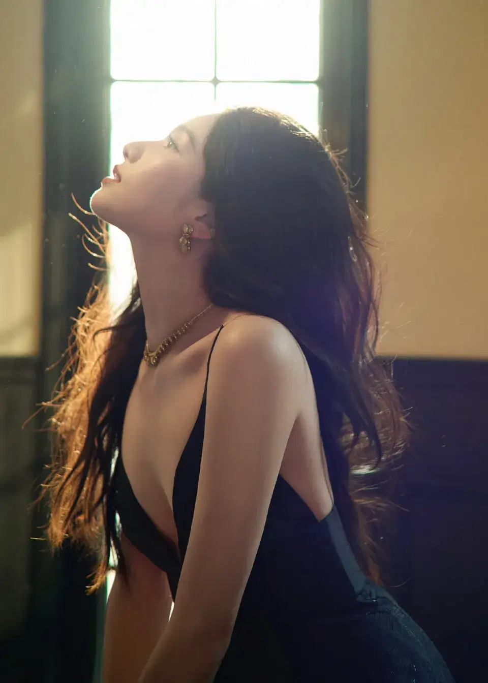 张婧仪性感写真插图6