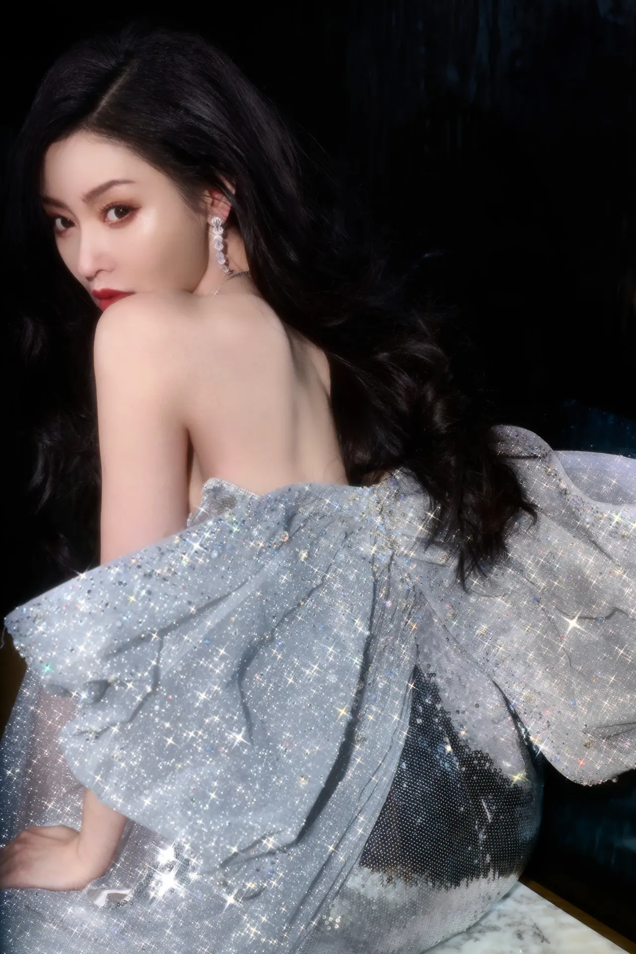 张天爱抹胸裙写真壁纸插图9