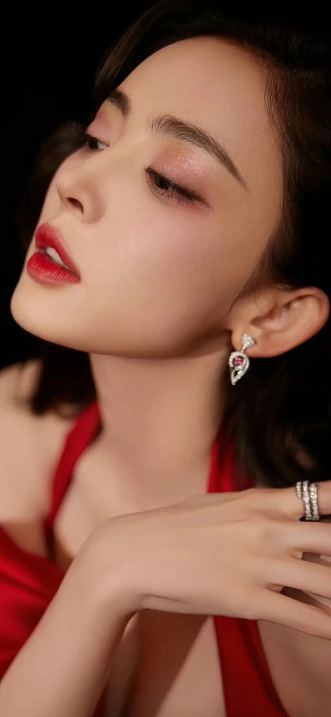 古力娜扎红裙写真插图