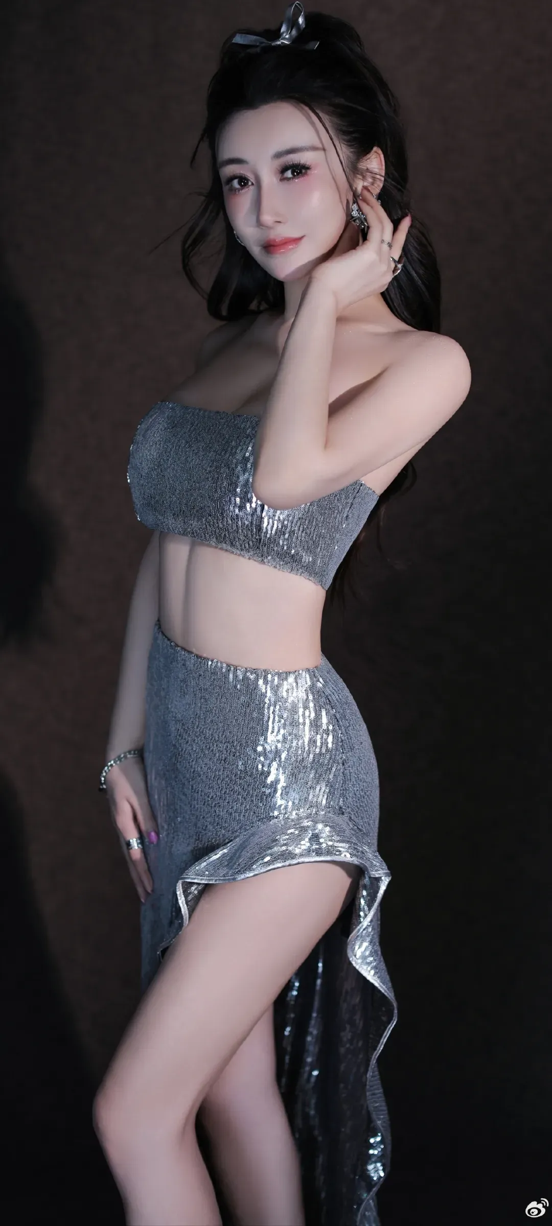 姜彦希性感写真壁纸插图2