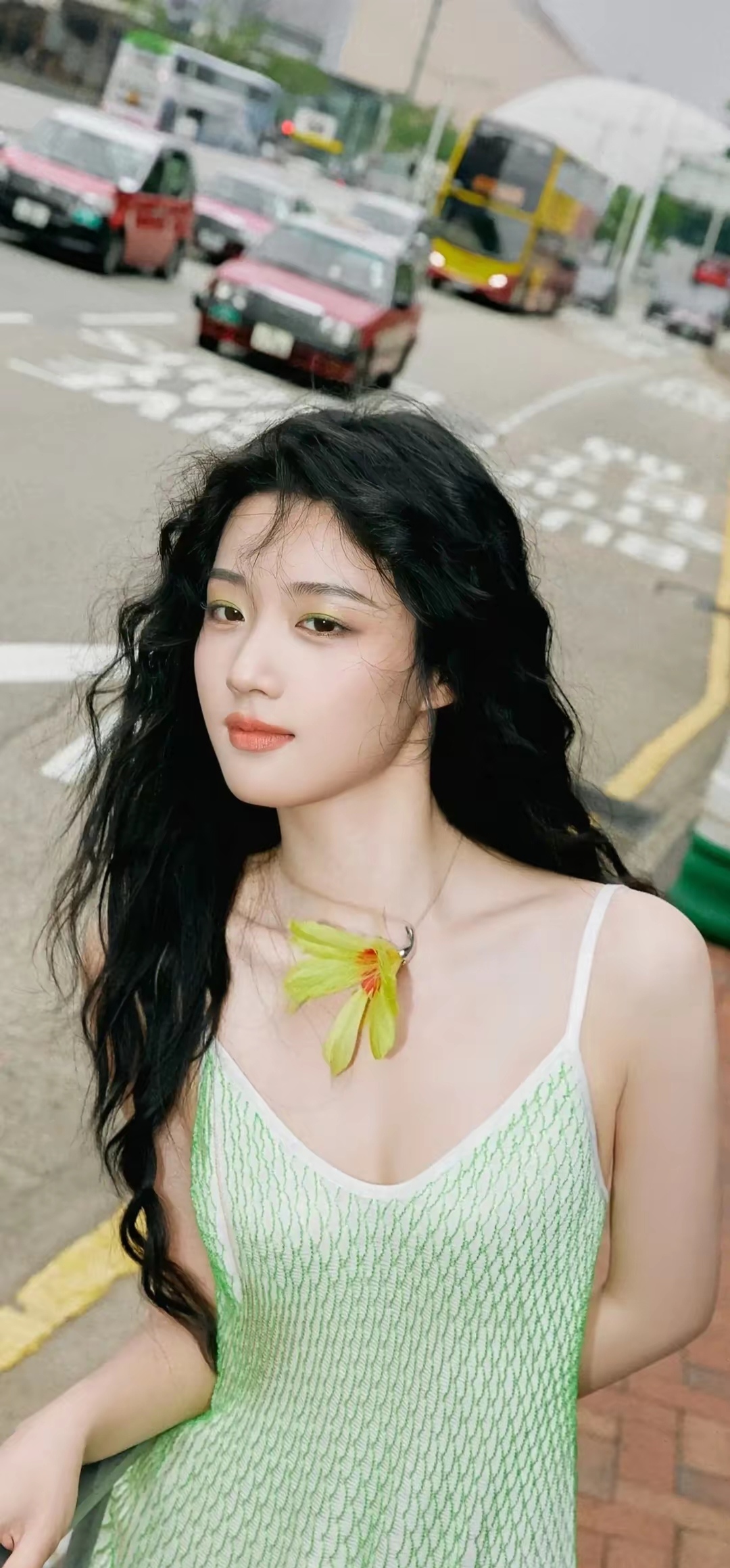 卢昱晓甜美写真插图
