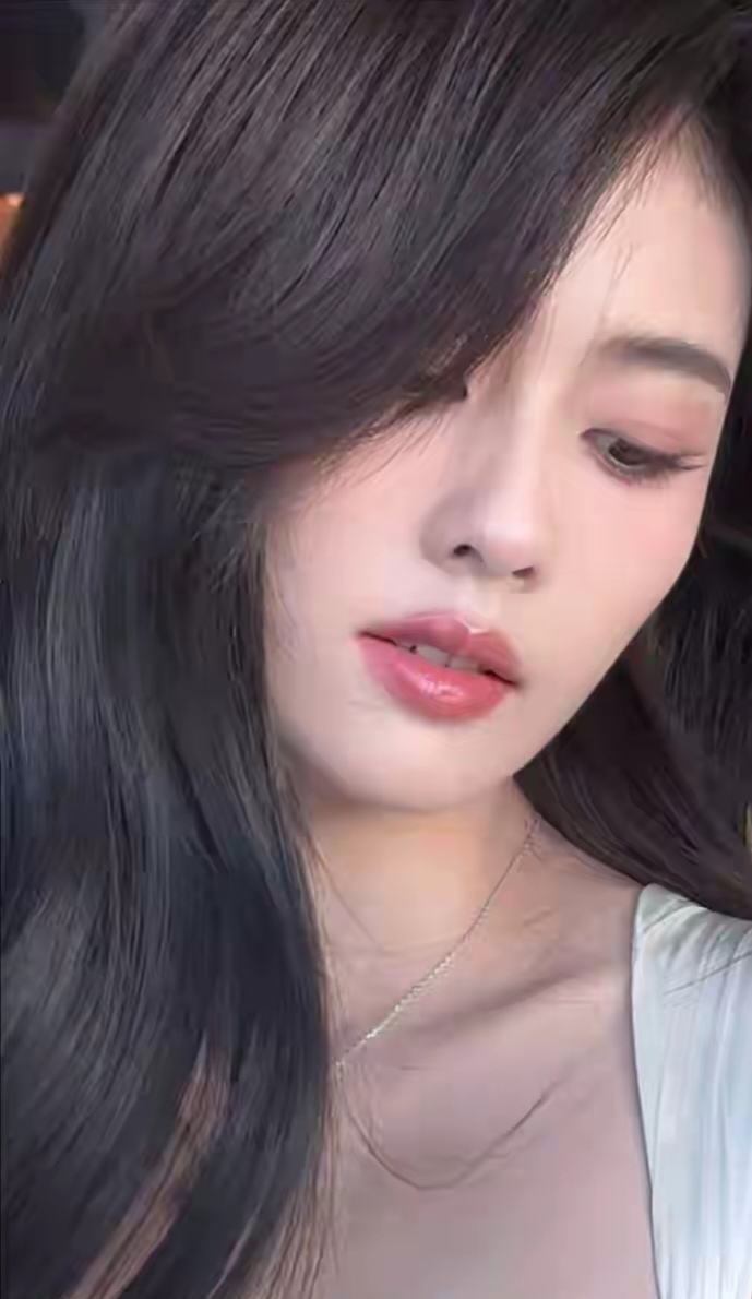 白鹿深v白裙写真插图2