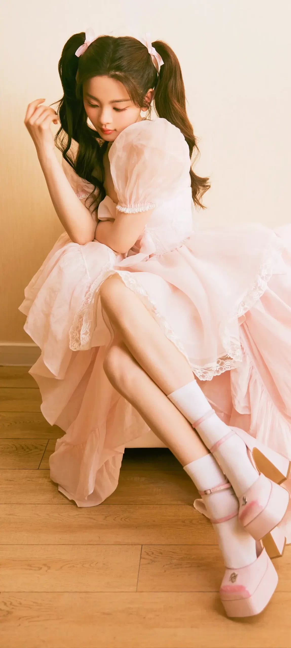 杨超越粉红色写真壁纸插图3