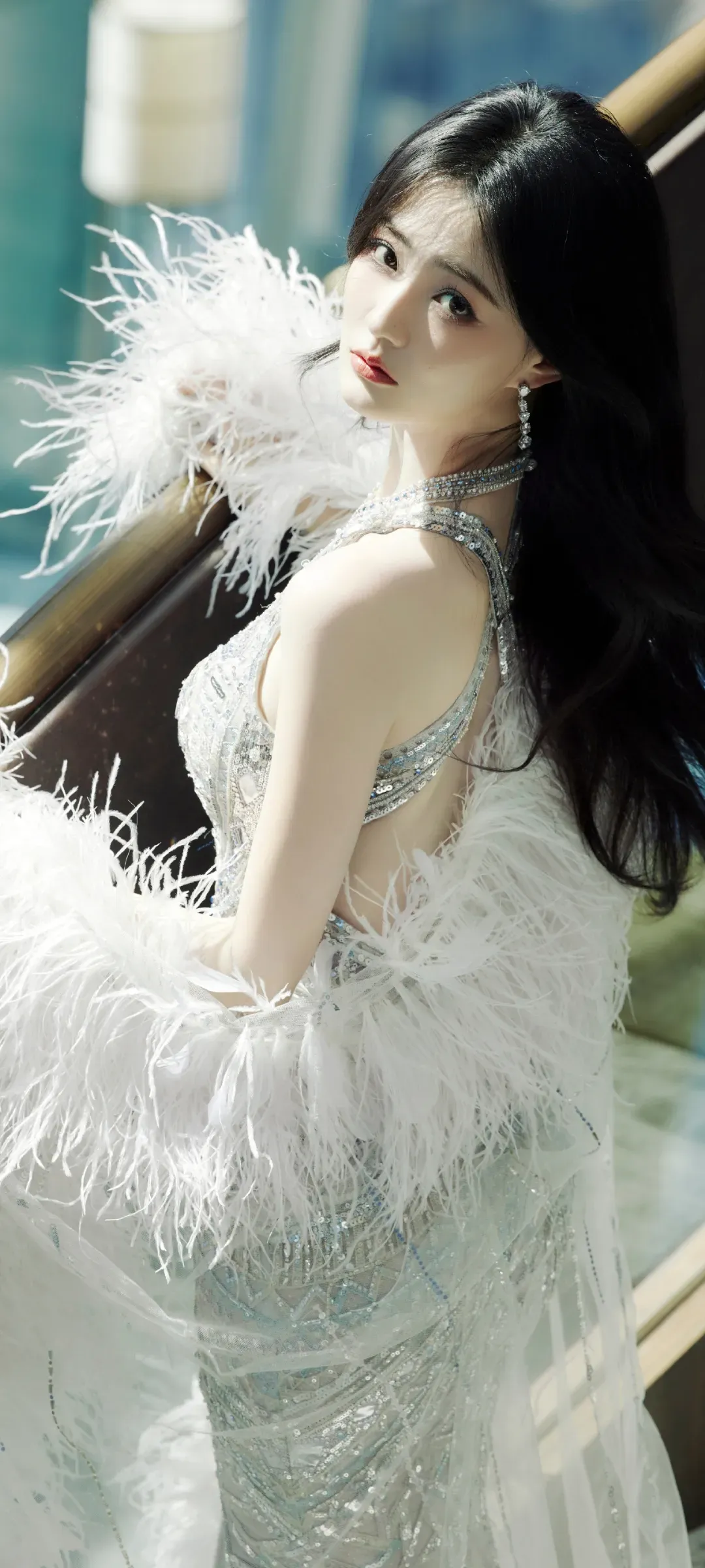 徐璐深v礼服写真壁纸插图6