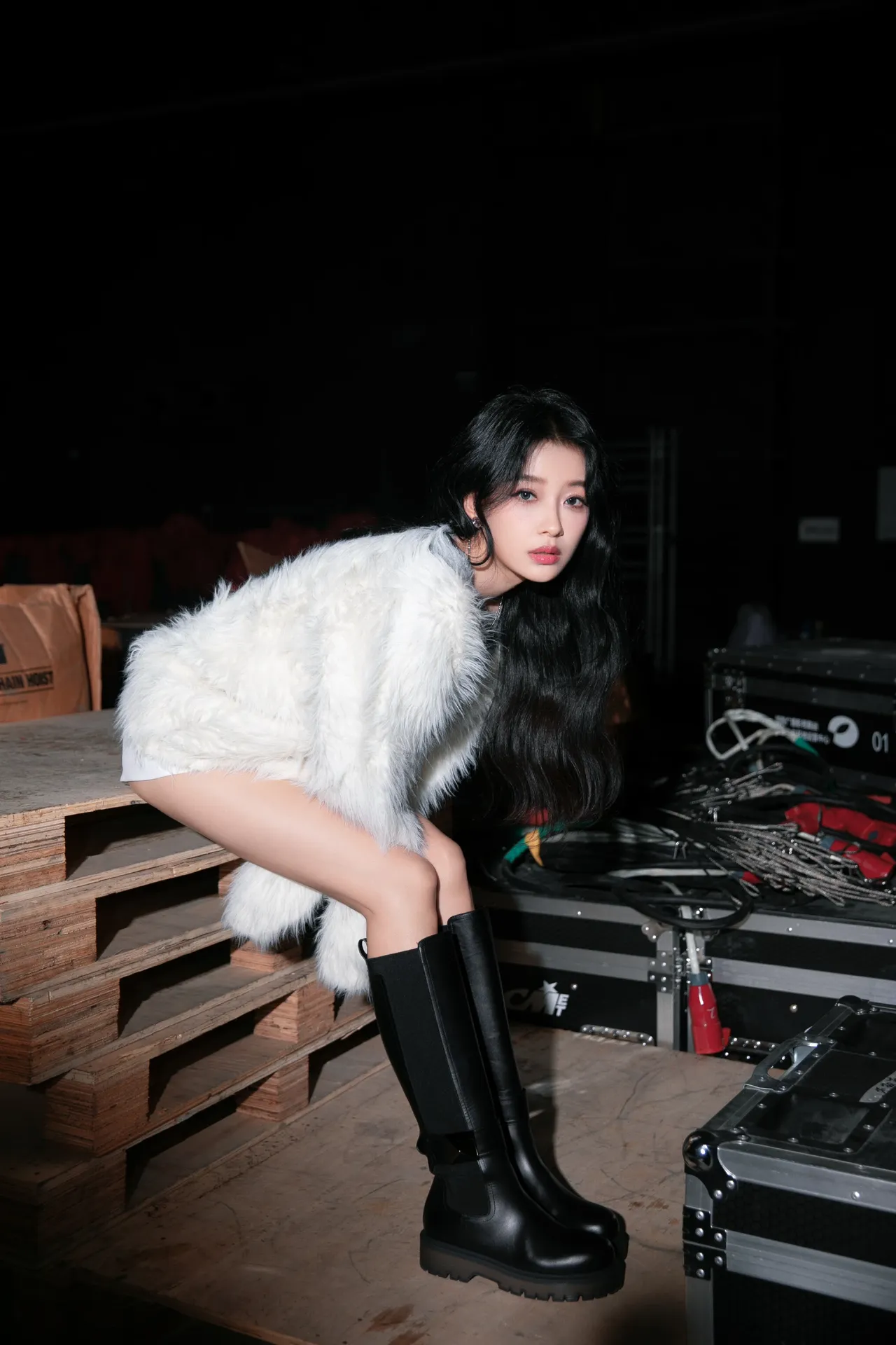 孙怡长靴秀性感美腿写真插图1