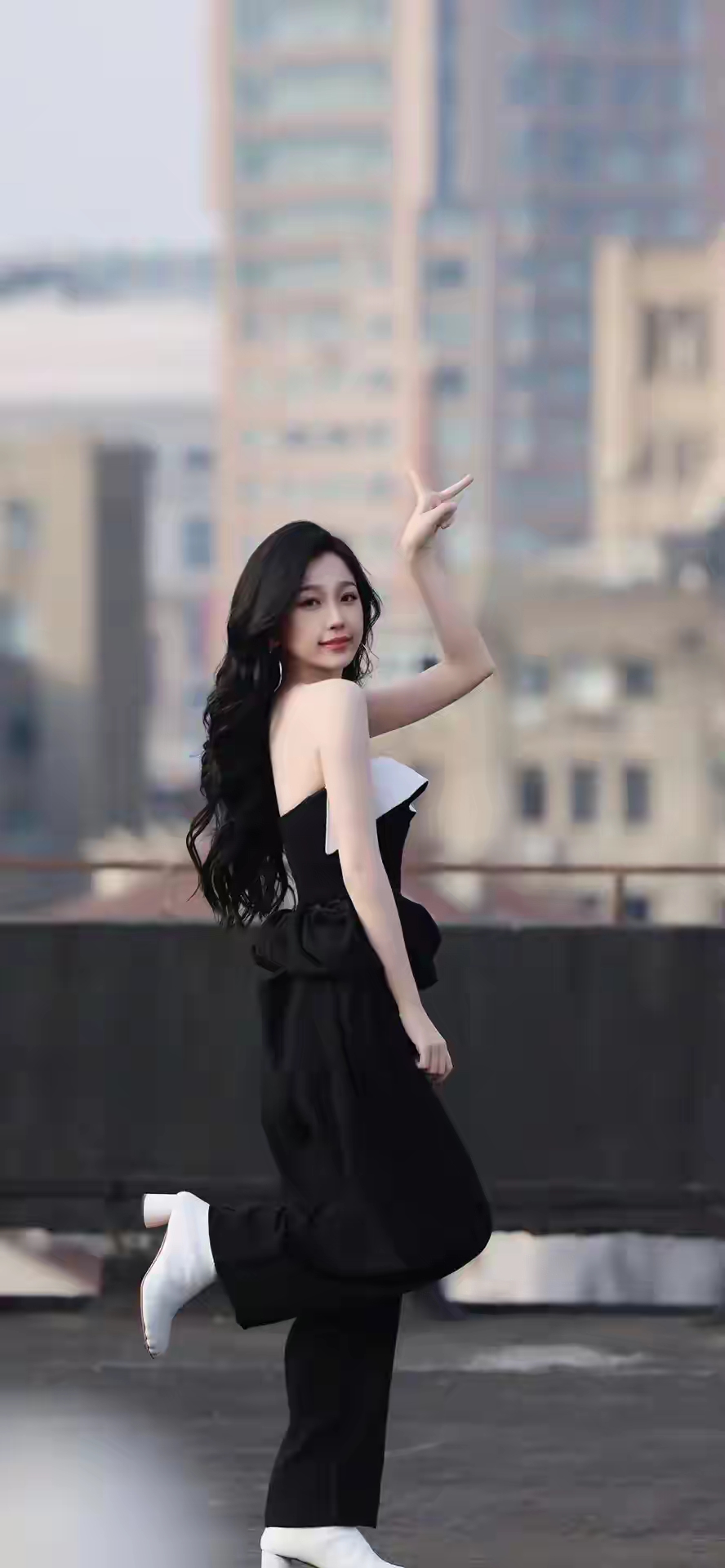 虞书欣高清性感写真美图壁纸插图2