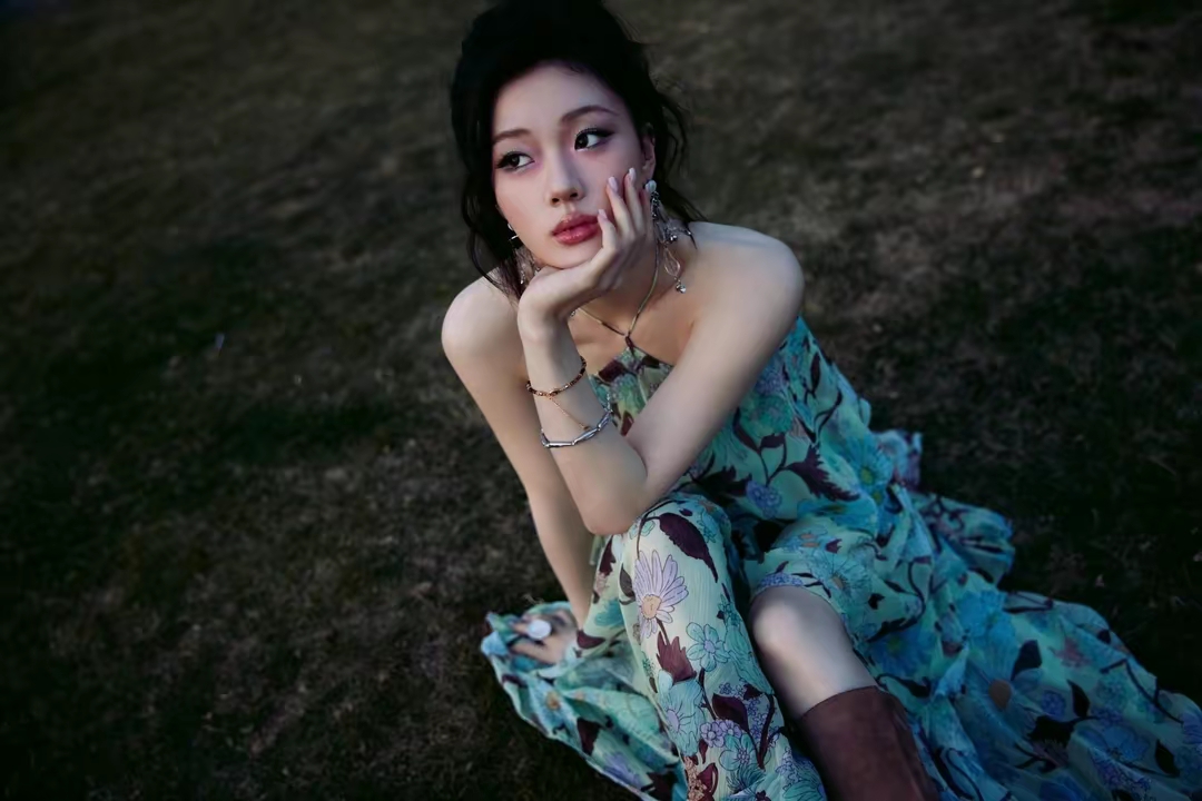 单依纯印花真丝雪纺连衣裙写真插图7
