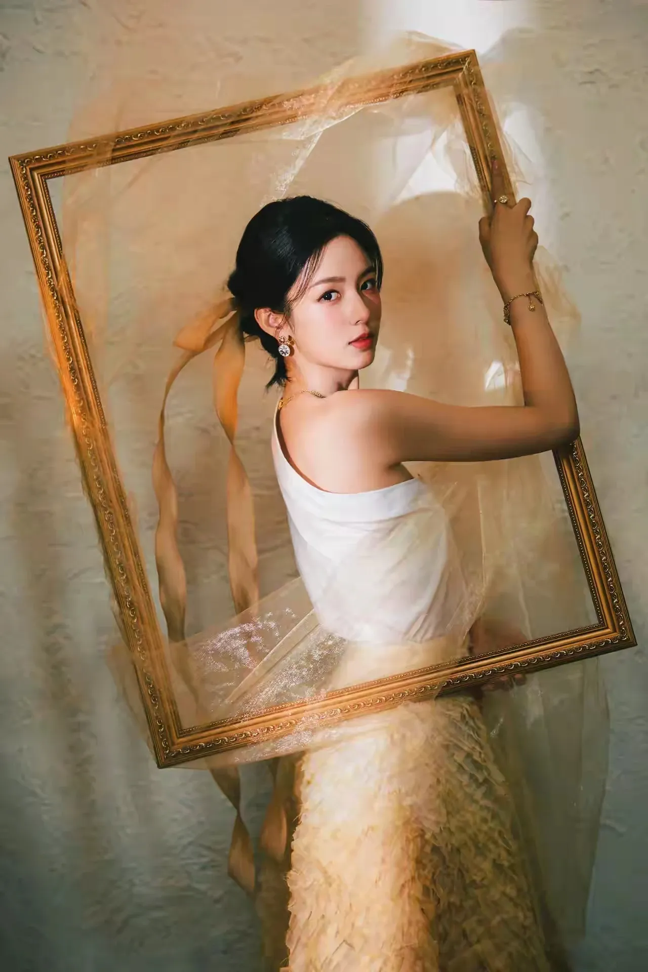 周也氛围感写真插图6
