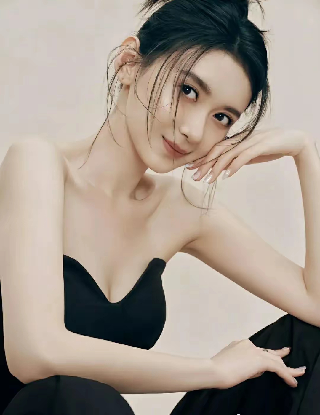 徐梓钧肤白貌美写真插图8