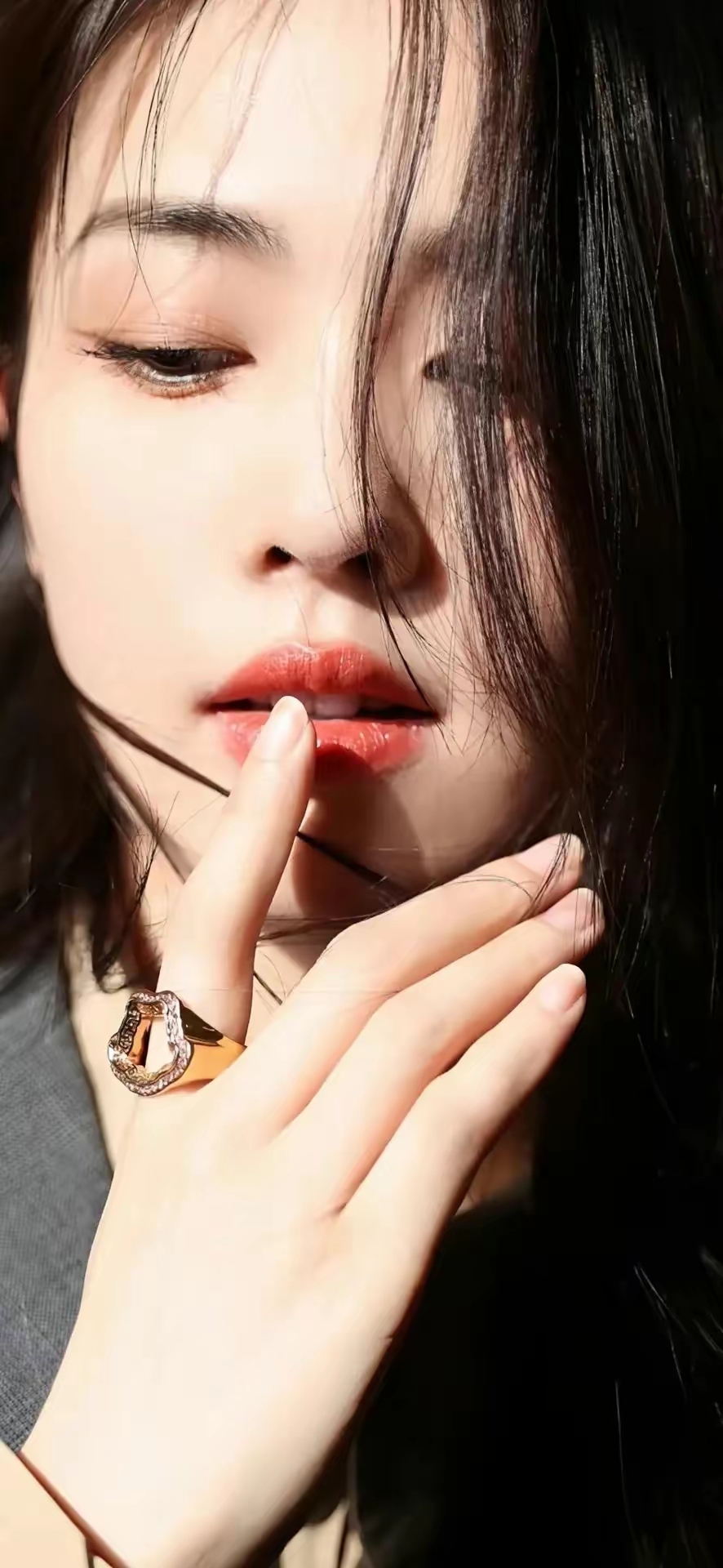白鹿氛围感写真插图2