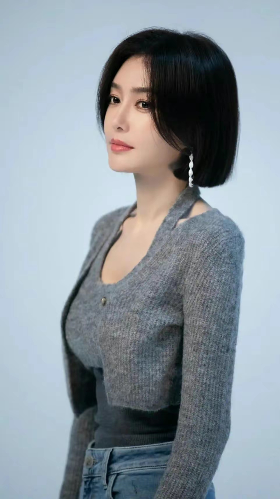 秦岚写真，一眼沦陷，身形婀娜多姿插图9