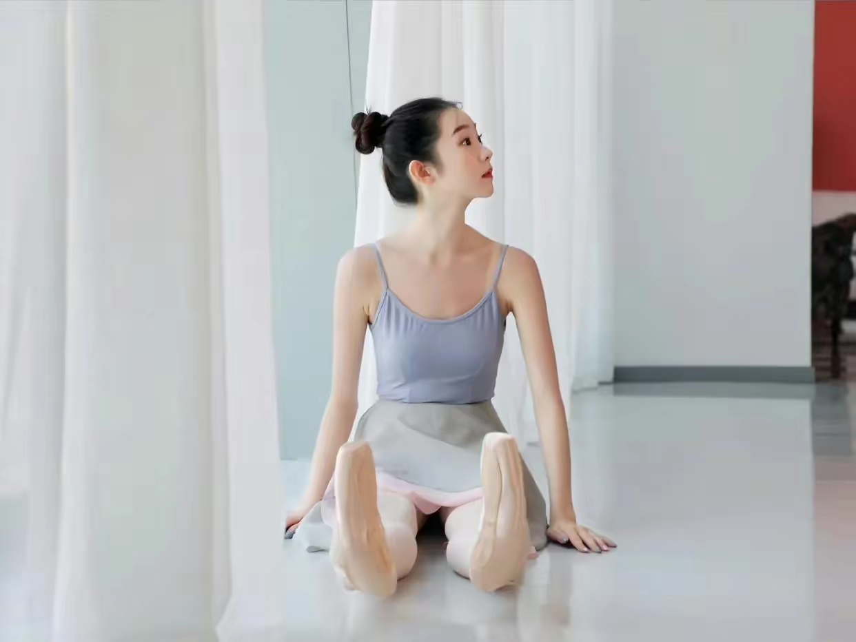 舞蹈女孩张艺凡插图5