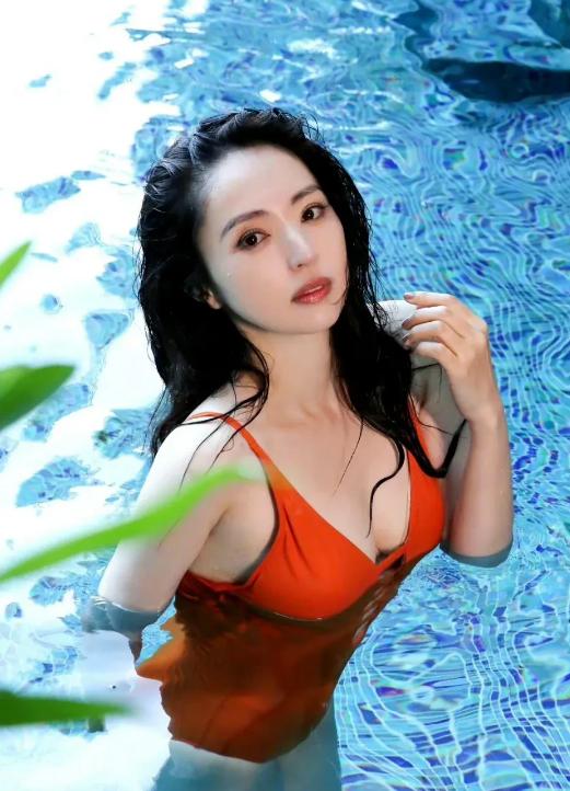 董璇泳池写真插图