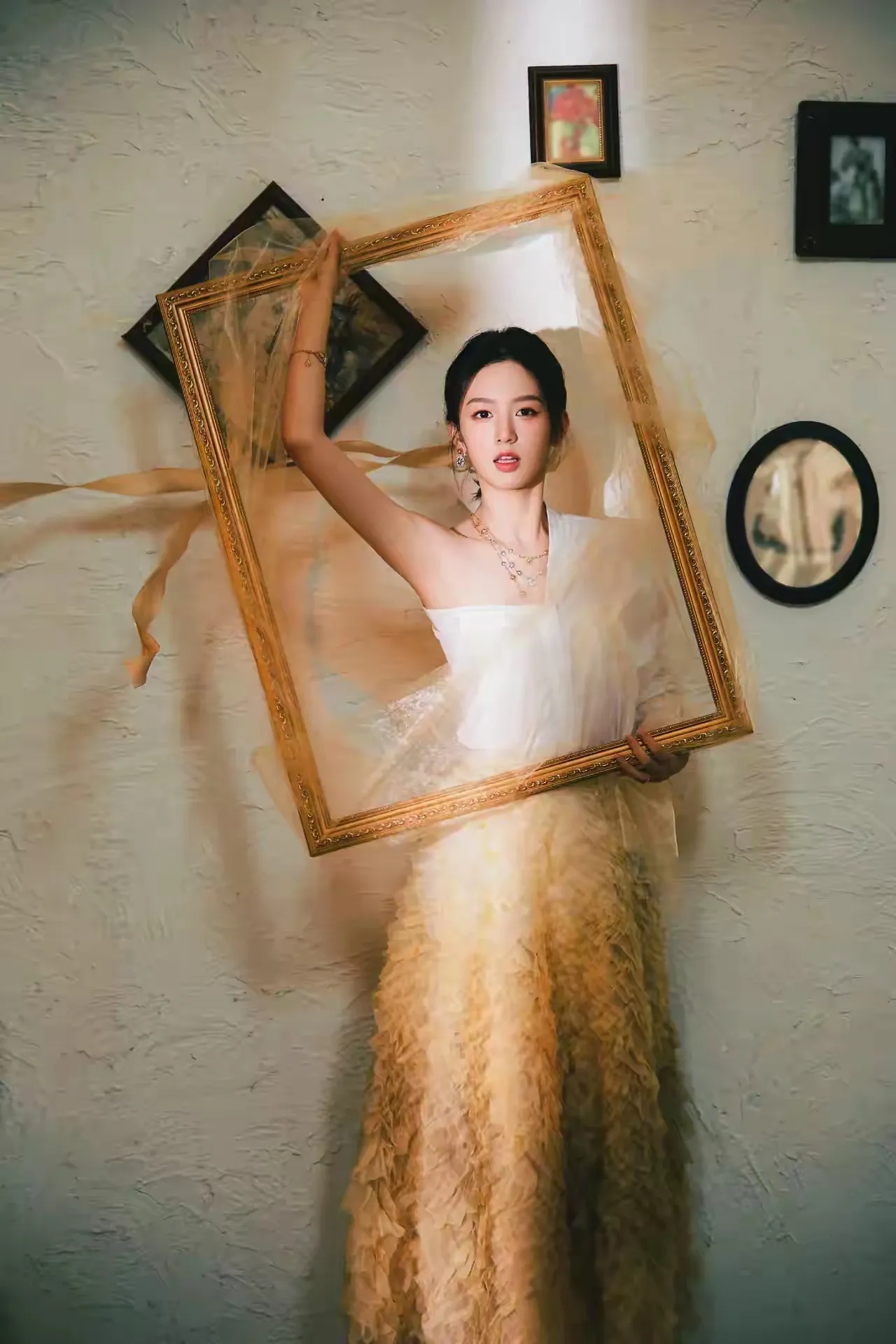 周也氛围感写真插图7
