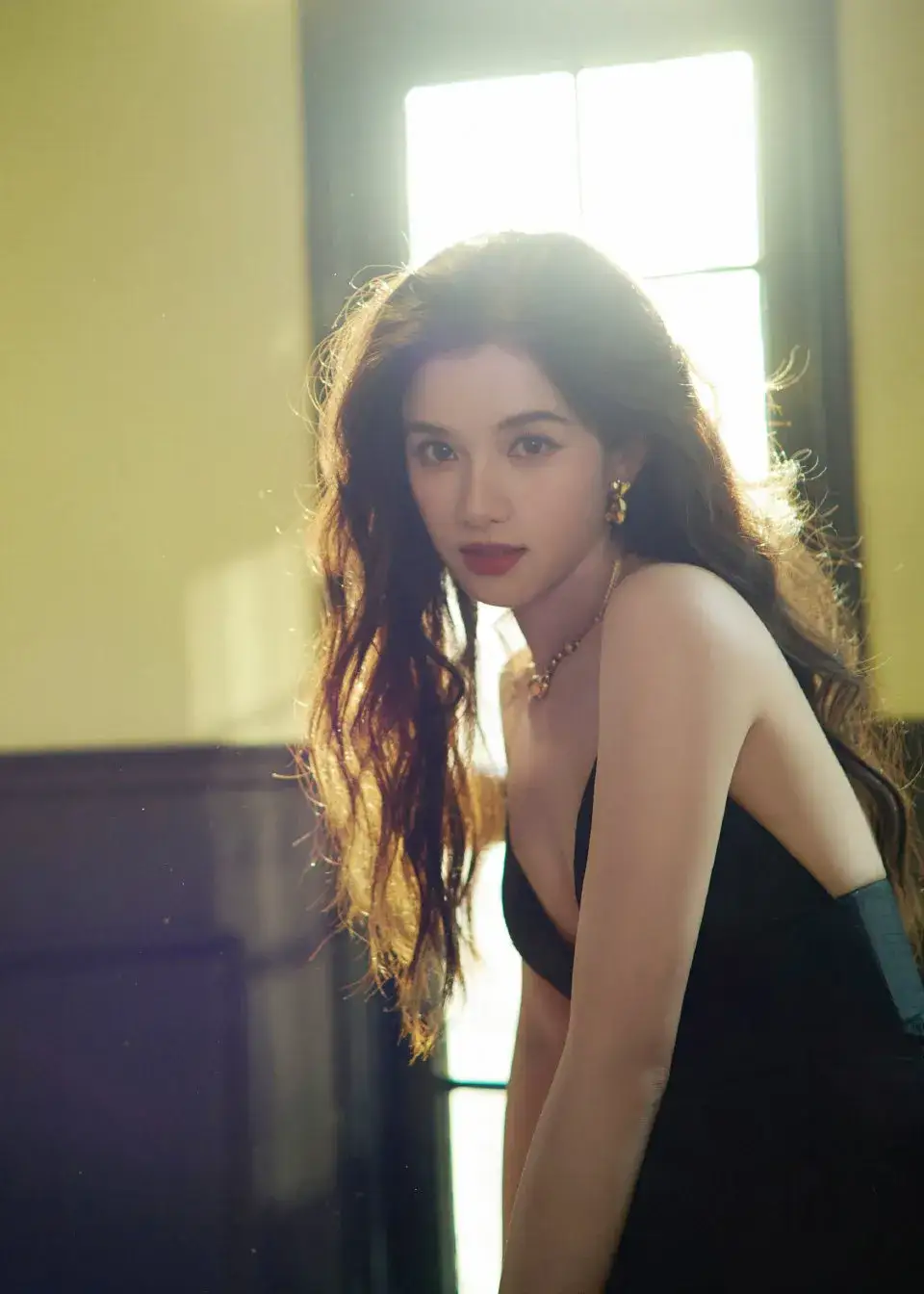 张婧仪性感写真插图7