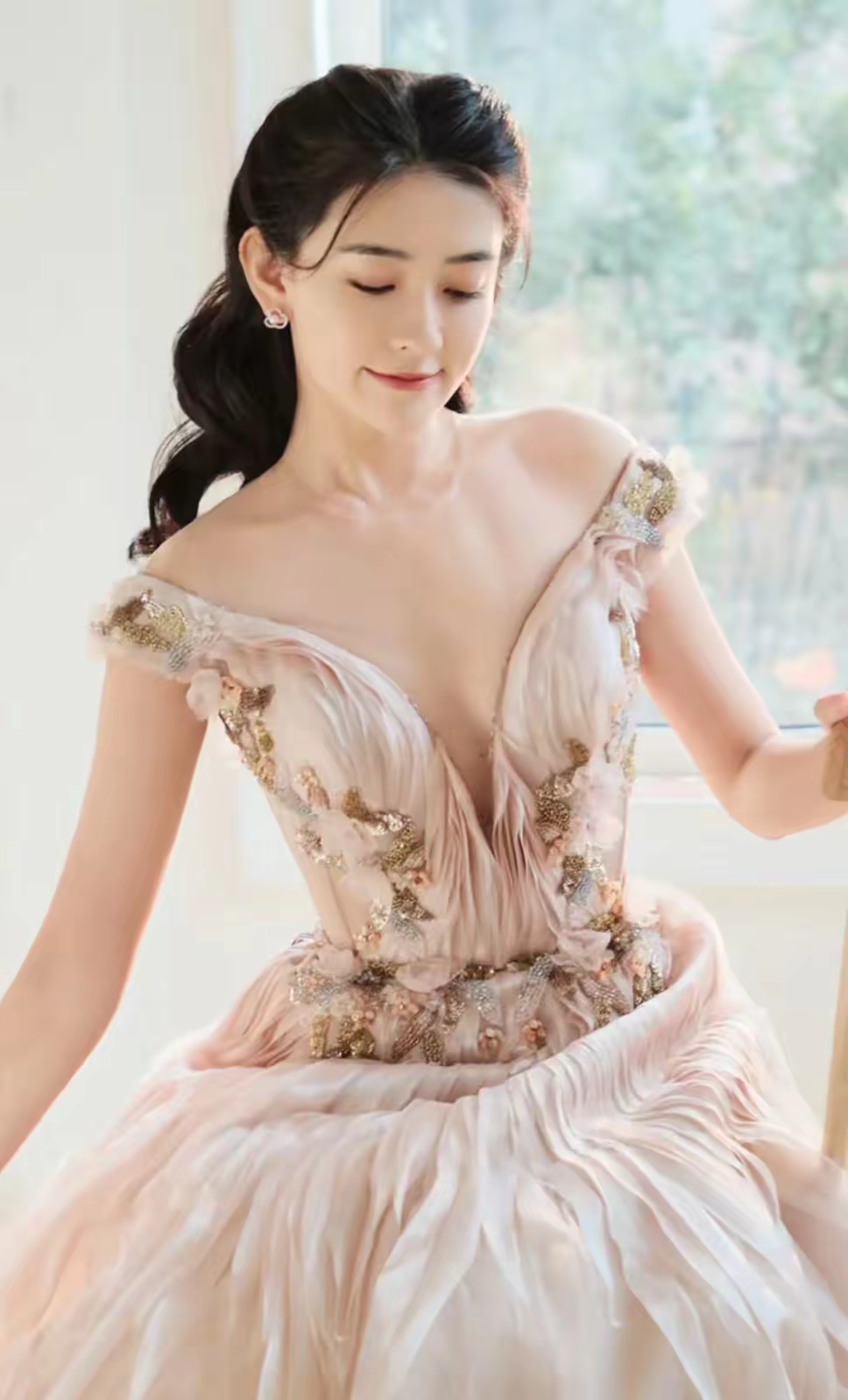 梁洁写真插图1