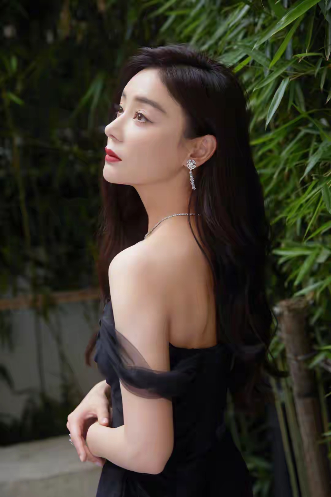 袁姗姗一字肩高开叉礼服写真插图5