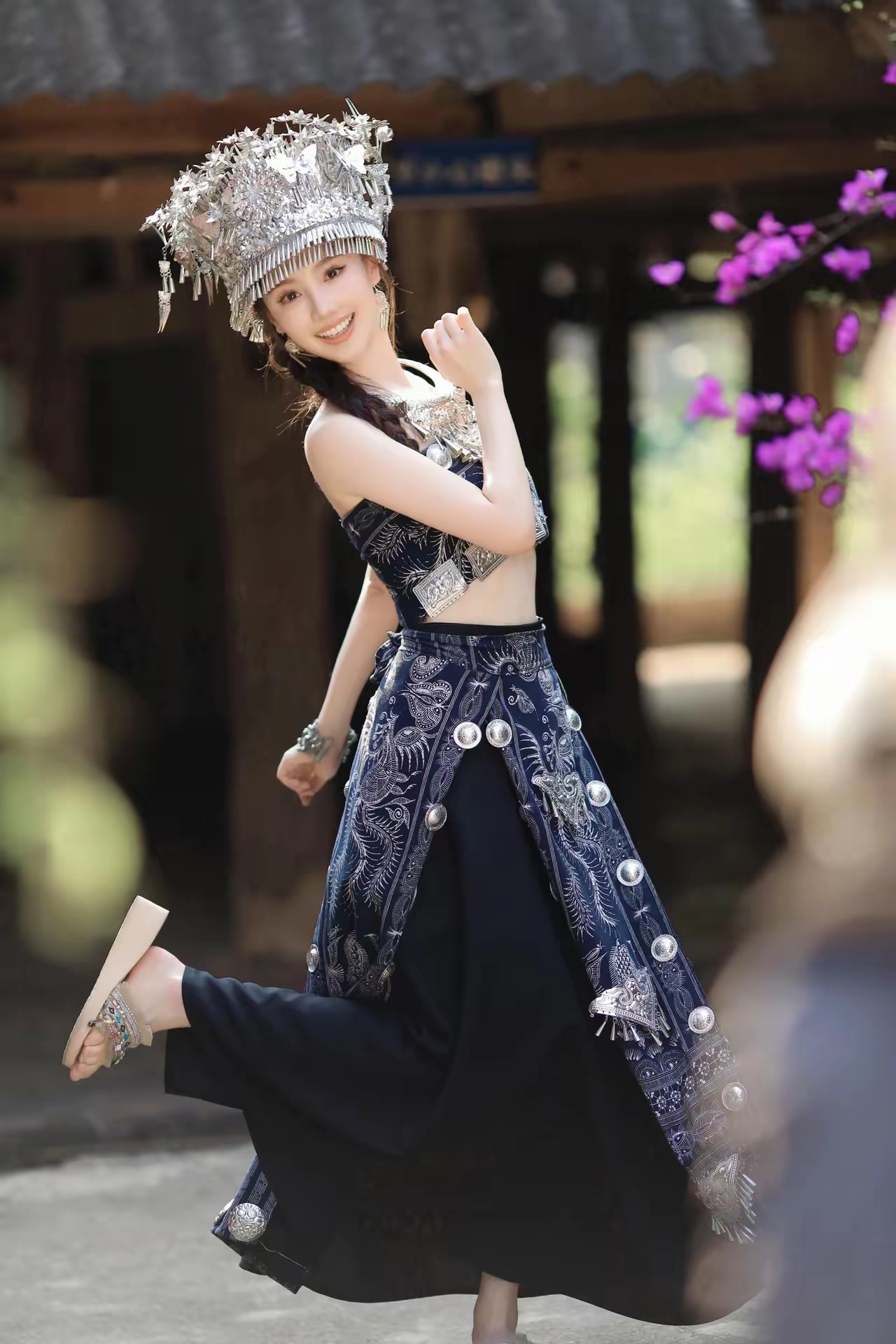 女神王鹤润苗族少女写真插图1