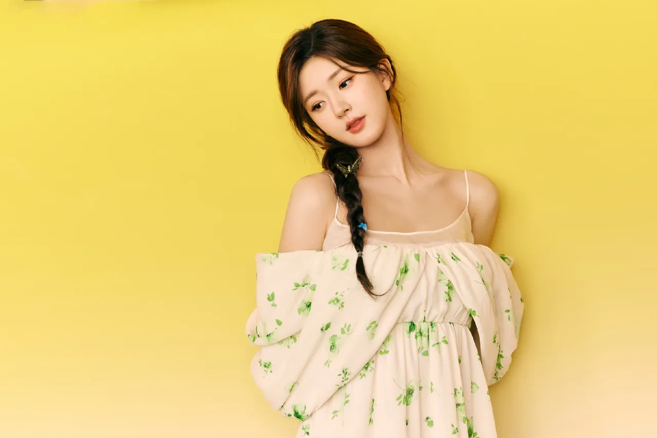 赵露思小清新甜美写真插图6
