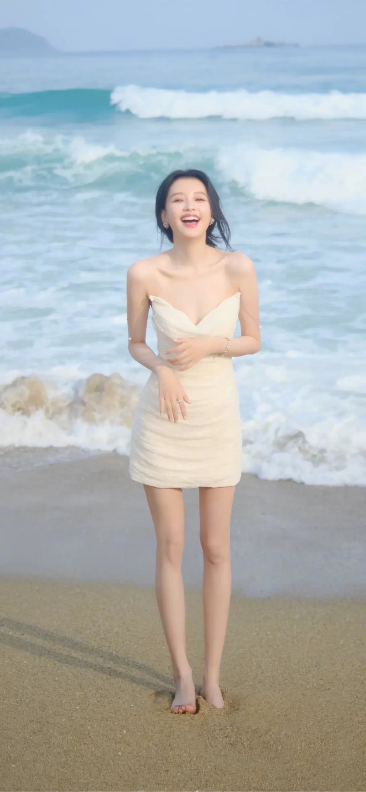 孙怡海边高清写真壁纸插图13