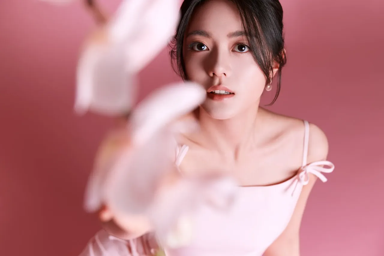 赵今麦春日写真插图5