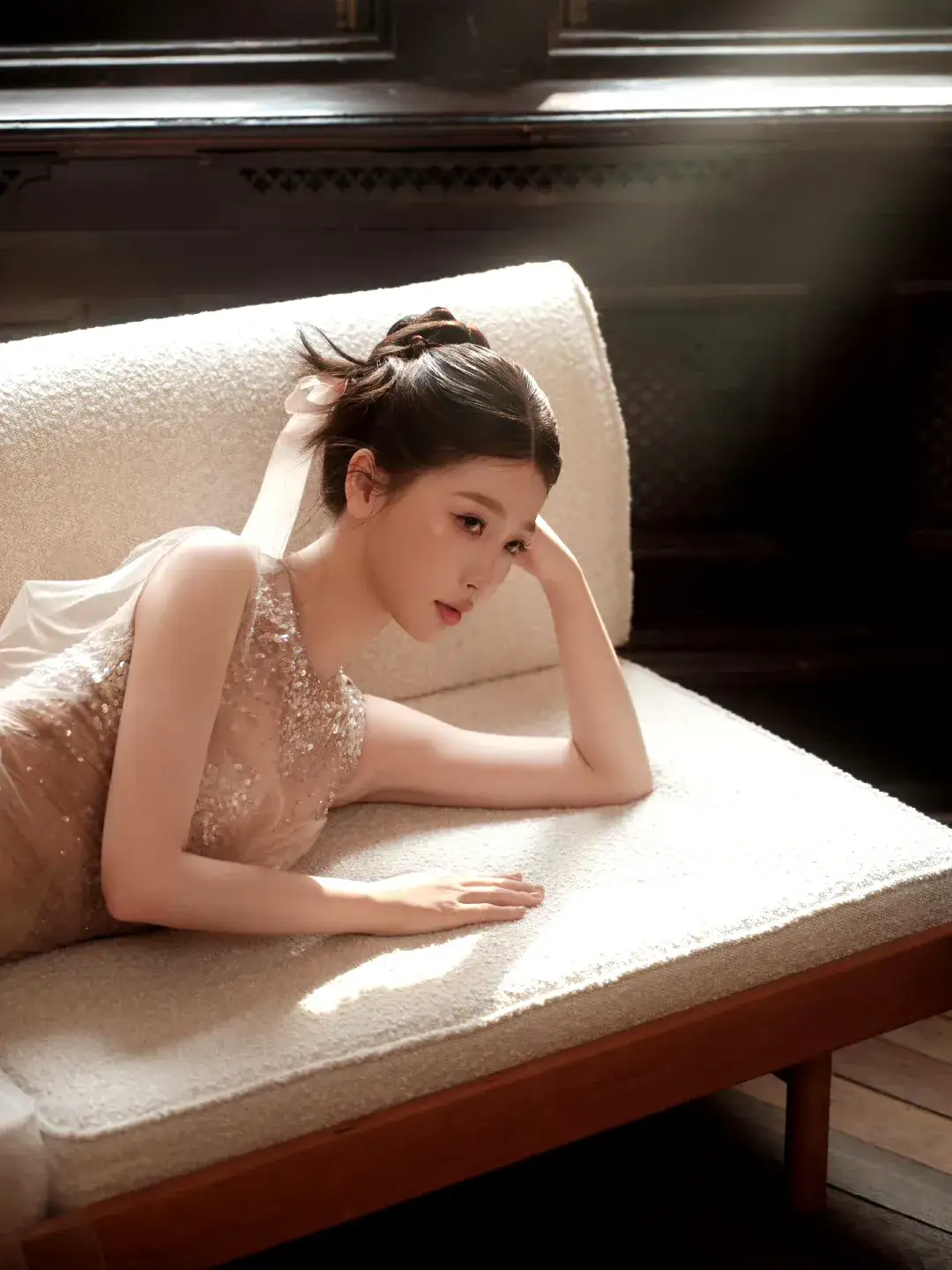 虞书欣甜美写真插图13